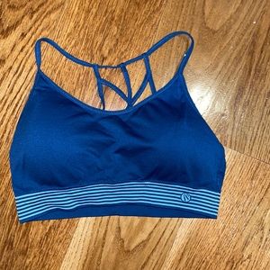 Marika Sport large 36C 38B sport bra strappy back design